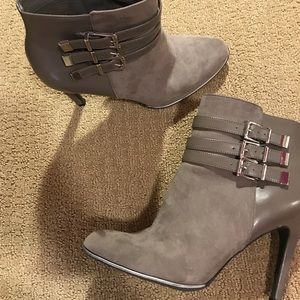 Gray bootie heeled